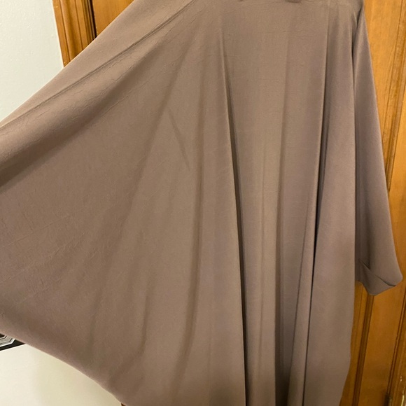 Safia the Label Malika Abaya in dusty rose - Picture 13 of 13